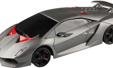 cartronic RC Lamborghini Sesto Elemento zdalnie sterowany model samochodu w kolorze srebrnym, skala 1:24, zasięg bezprzewodowy 15 m ze światłem, ręczny nadajnik i precyzyjnie regulowana kierownica 42951A